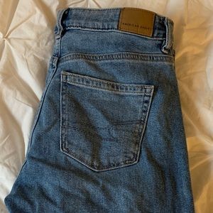 american eagle mom jeans